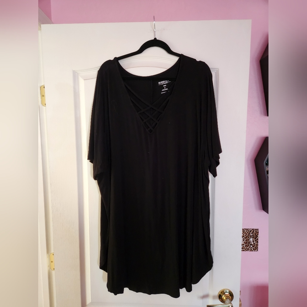 Torrid Size 6 Super Soft Black Tunic Top with Criss Cross in Front, Plus Size